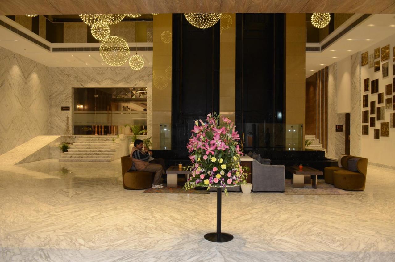 Viraj Sarovar Portico Jammu Exterior foto